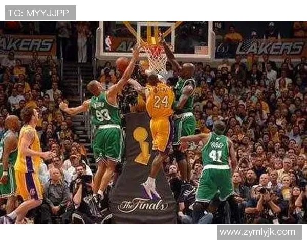 科比对决尼克斯的经典时刻与篮球传奇的交锋回顾 科比对决尼克斯的经典时刻与篮球传奇的交锋回顾